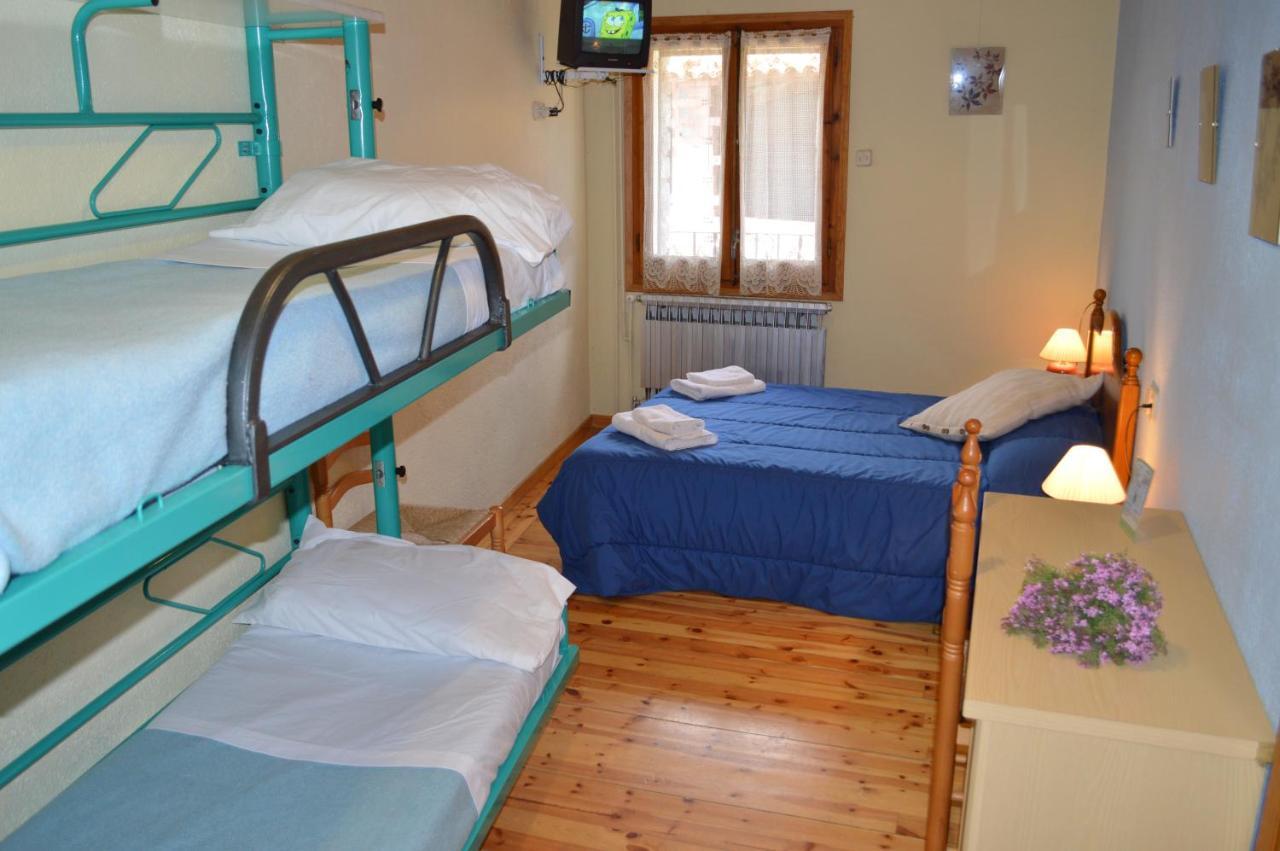 Hostal Pas De La Pera Aransa Exterior photo